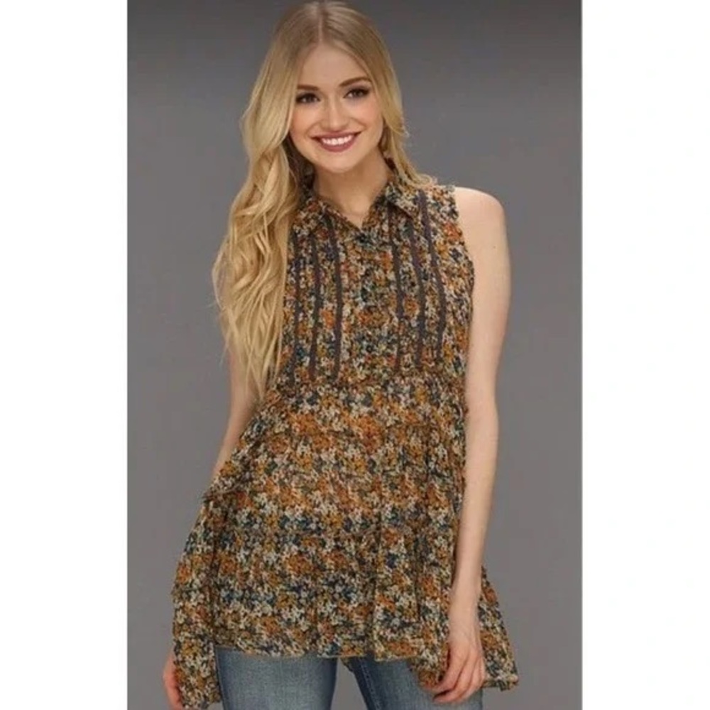 Free people yellow floral tunic with buttons. size medium barely worn